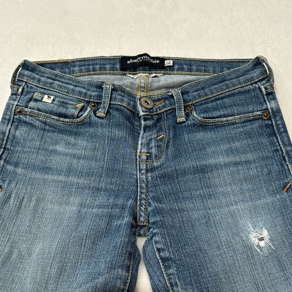 ABERCROMBIE KIDS Girl’s Blue Denim Mid Length Stretch Jean Shorts - size 12 slim - Picture 2 of 5